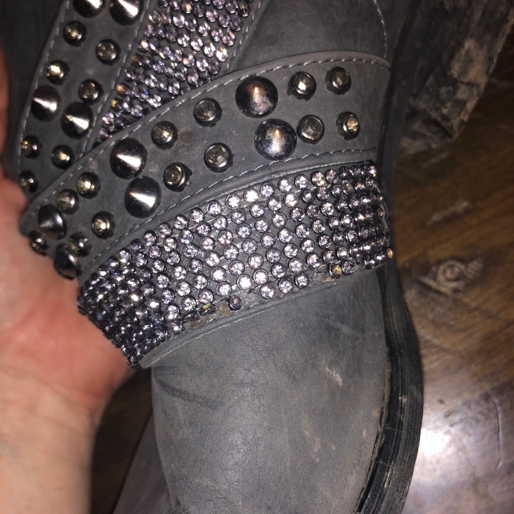 NOT RATED GREY BOOT 👢 - Picture 7 of 7